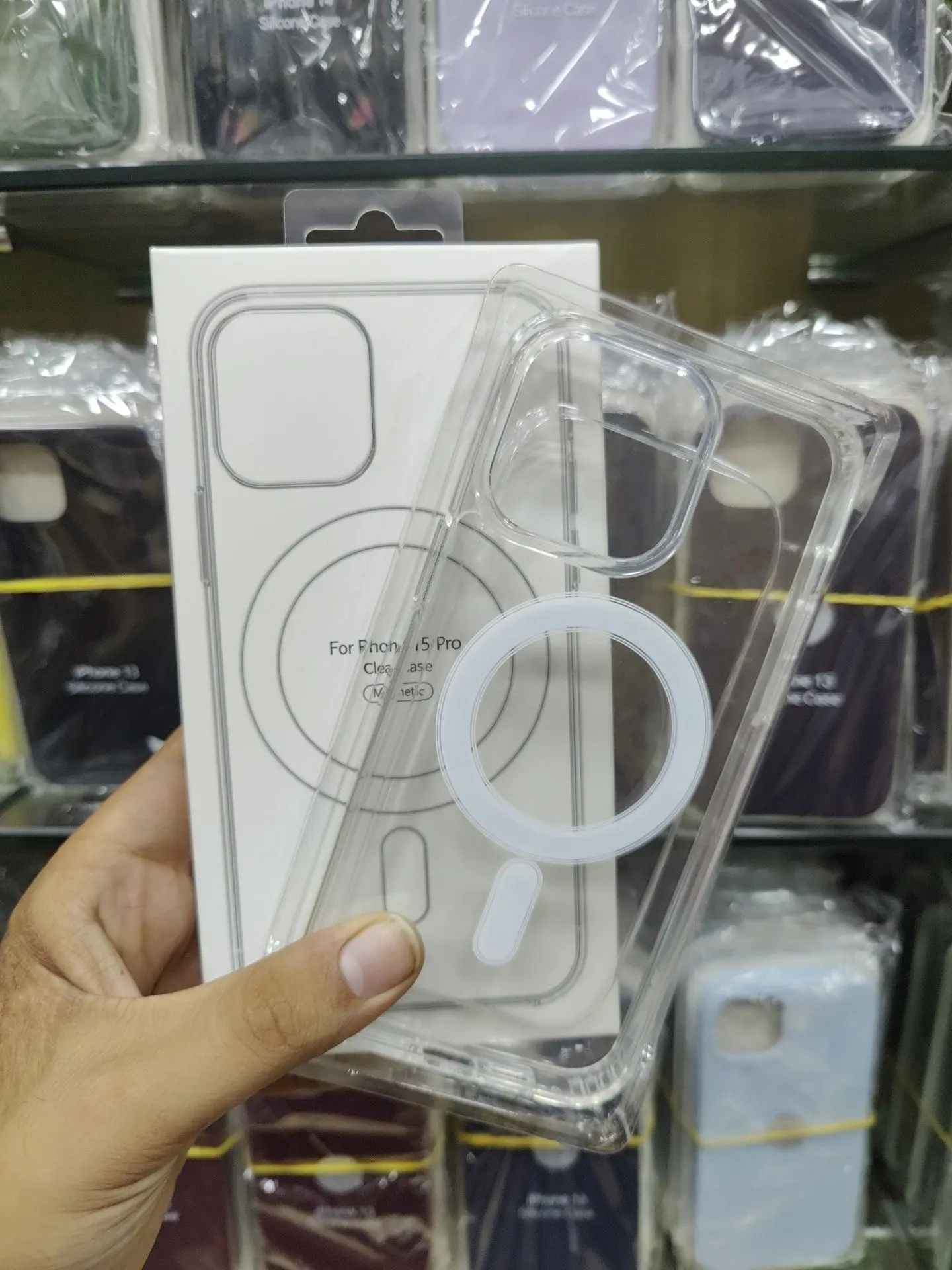 iphone 11 to 15 Pro max clear magnetic case with magsafe. Best Quality New Design.