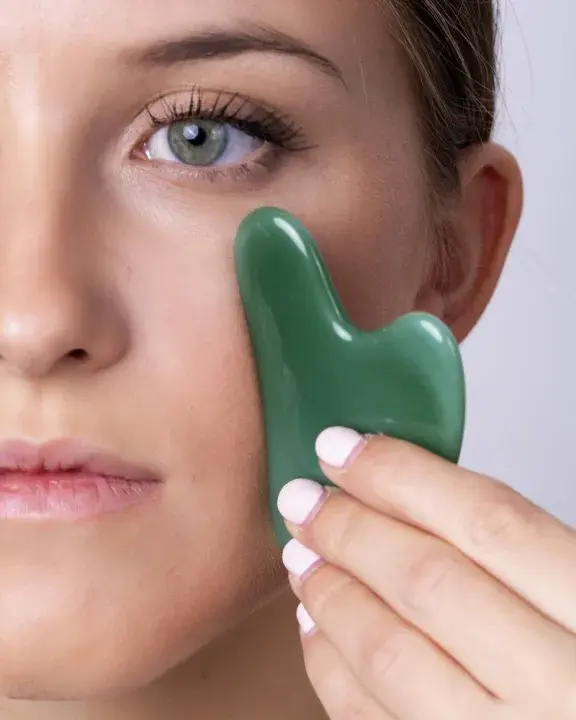 MTP Heart Shape Green Aventurine Jade Guasha Scraper Jade Roller Skin Relaxation Gua Sha Stone Skin Care